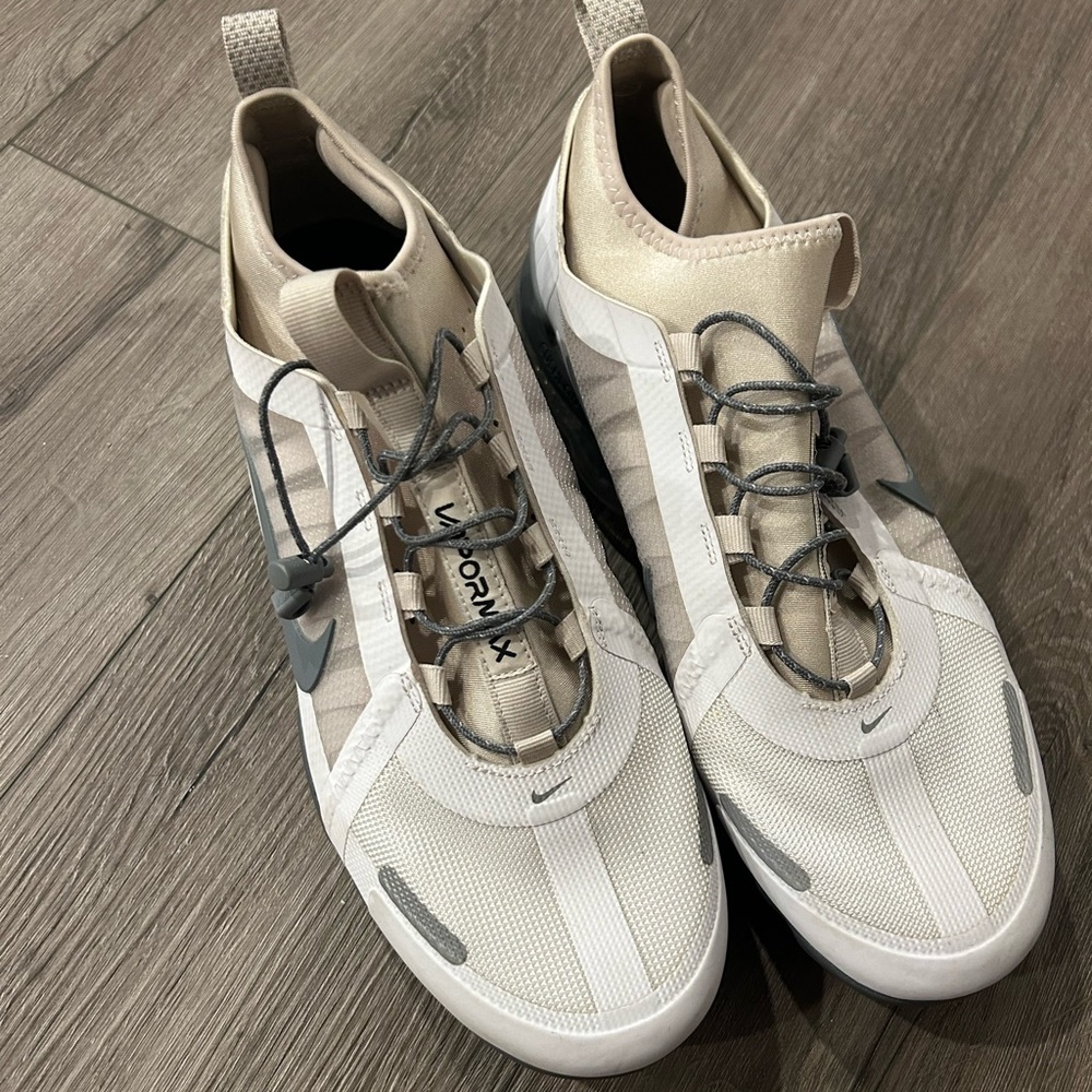 MEN’S NIKE VAPOR MAX SNEAKER